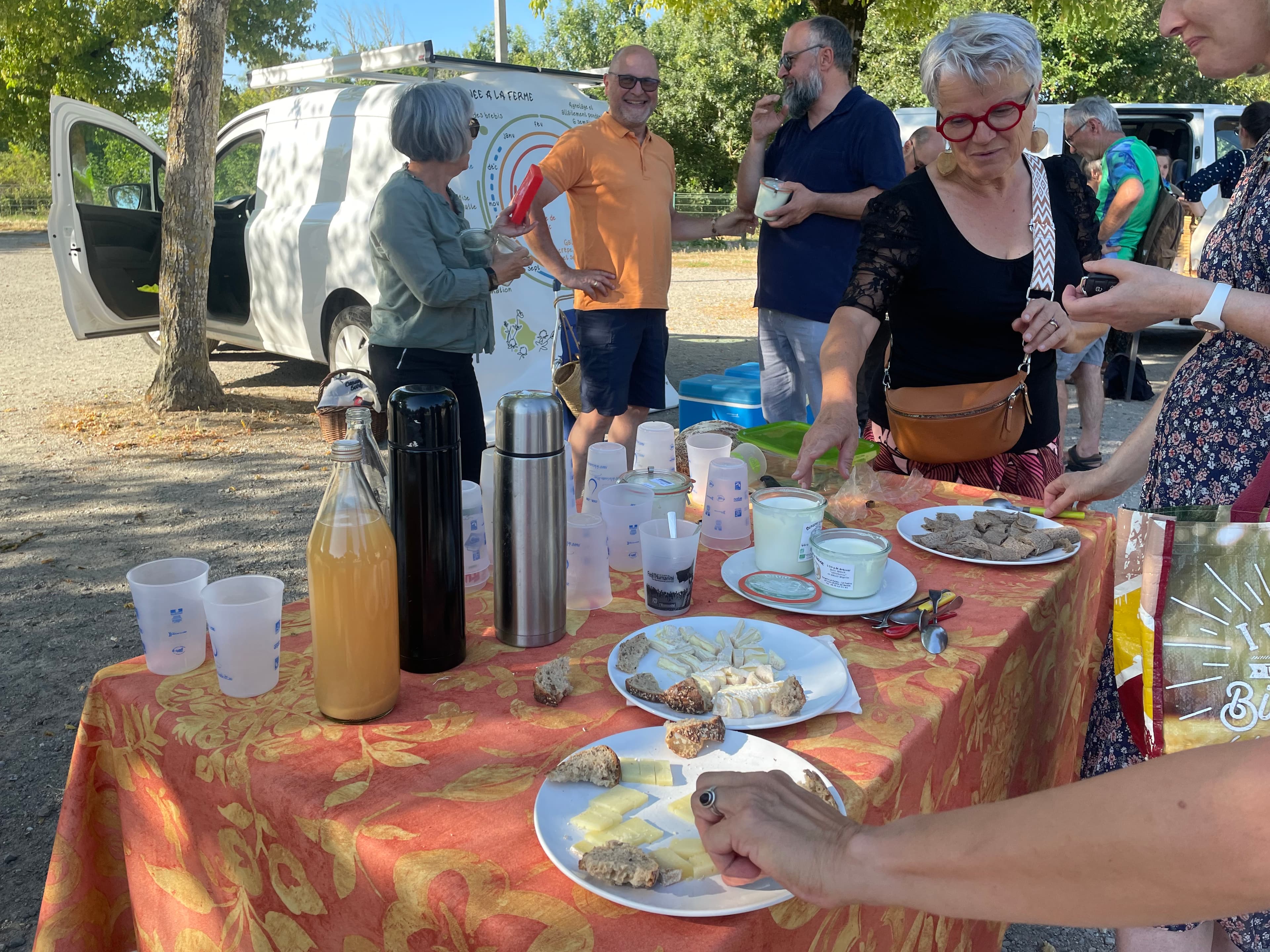 Mise en lumière des fermes : la ferme de la Violaie ( produits de brebis)